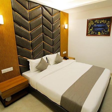 Hotel The Grand Indore Bagian luar foto