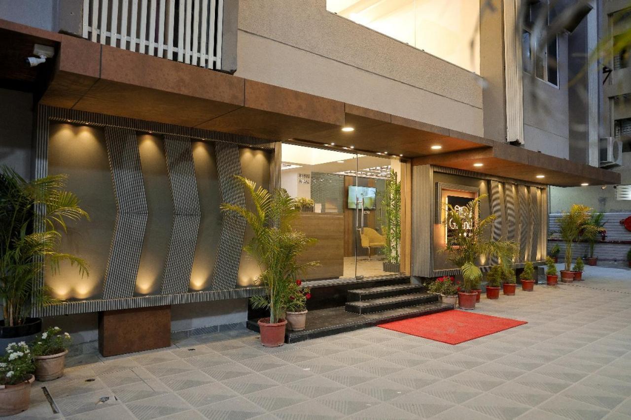 Hotel The Grand Indore Bagian luar foto
